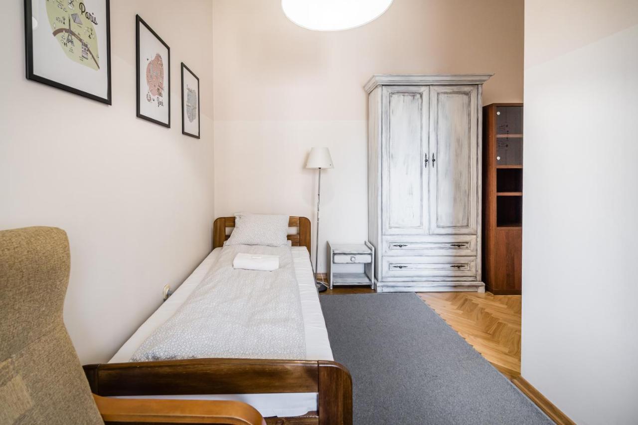 Apartamenty Lea 17 Wawelofts Krasków Exteriör bild